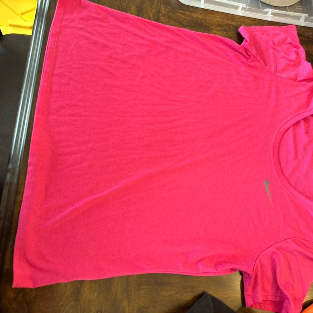 Nike Women's Short Sleeve Tee - Pink​